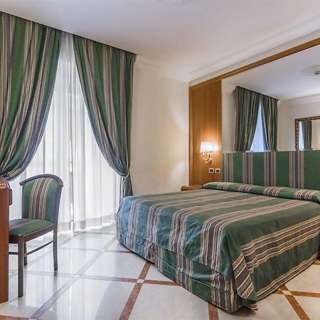 Raeli Hotel Regio Rom Exterior foto