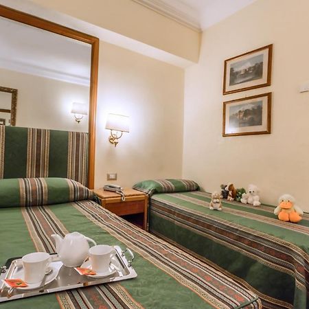 Raeli Hotel Regio Rom Exterior foto