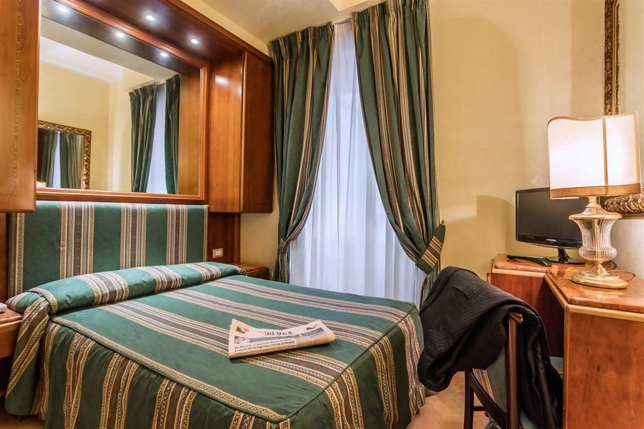 Raeli Hotel Regio Rom Exterior foto